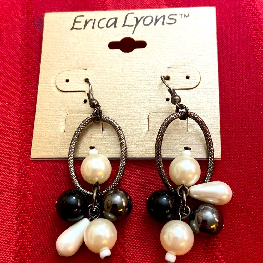 NWTs Erika Lyons Gun Metal Long Dangling Bauble Earrings